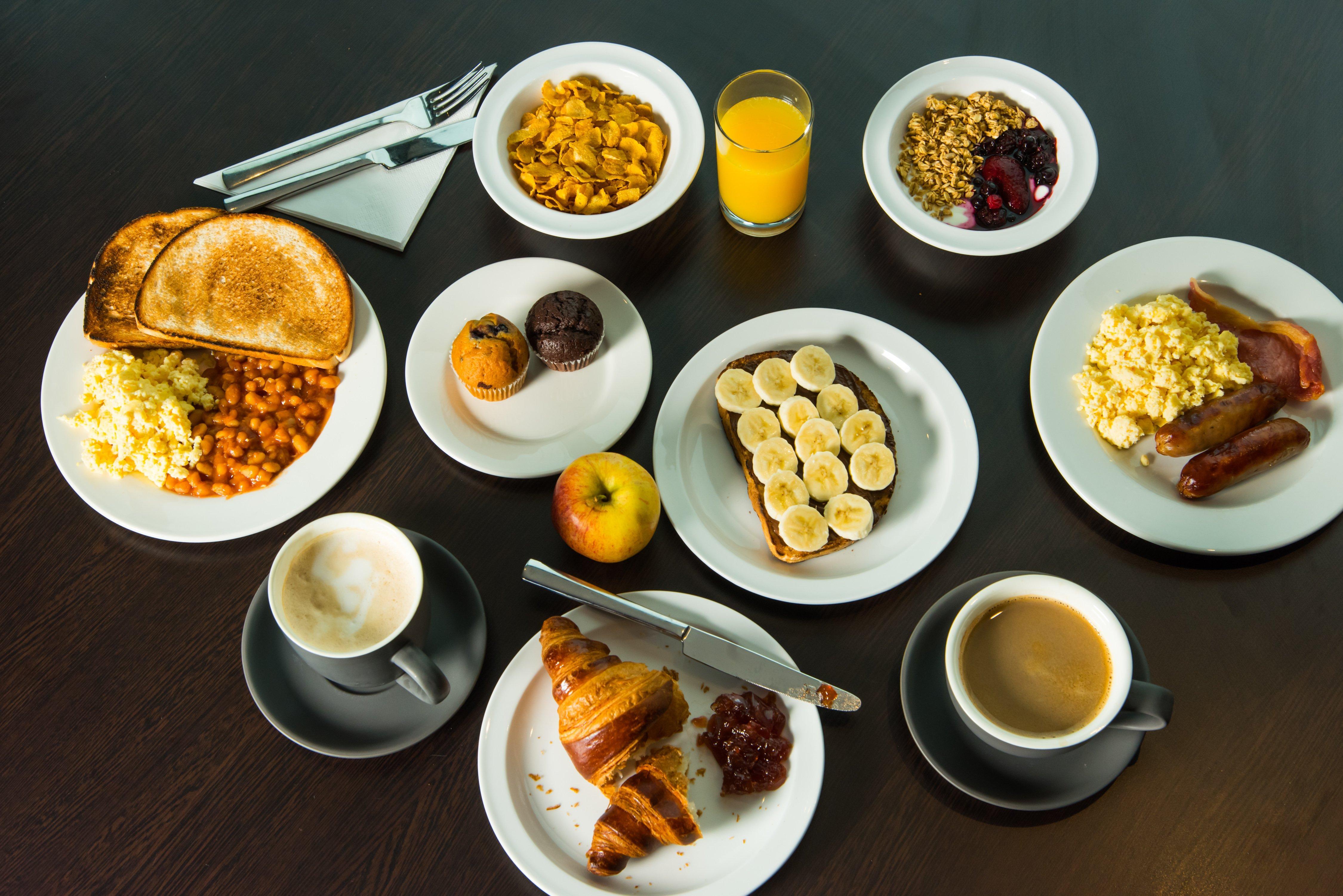 Holiday Inn Express East Midlands Airport By Ihg Castle Donington Buitenkant foto