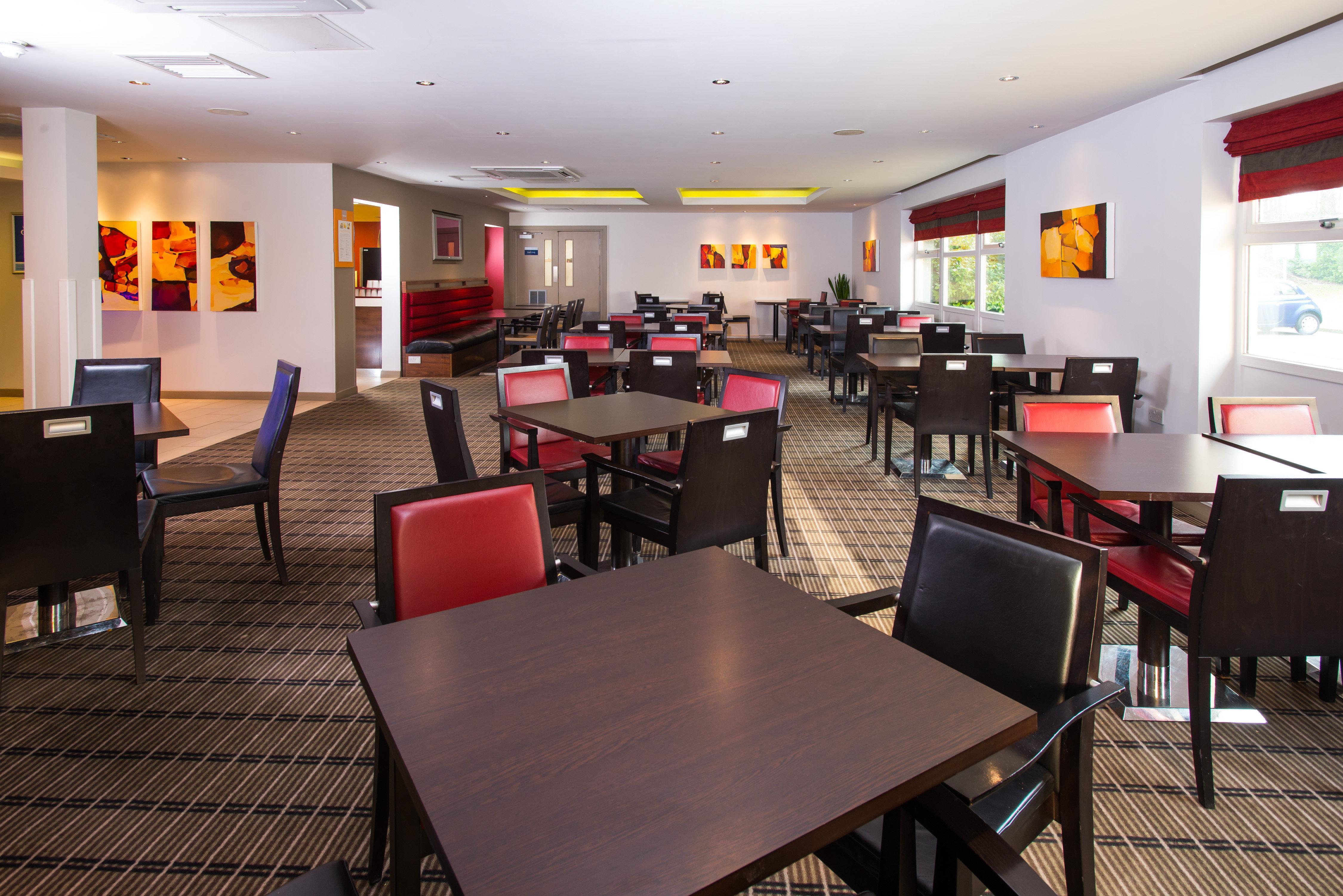 Holiday Inn Express East Midlands Airport By Ihg Castle Donington Buitenkant foto