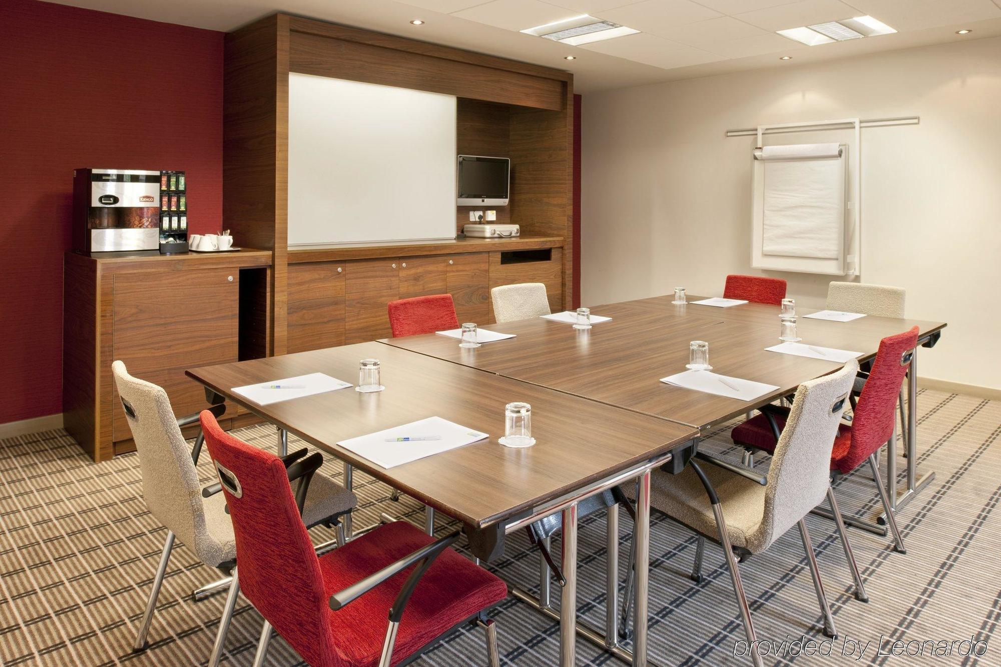 Holiday Inn Express East Midlands Airport By Ihg Castle Donington Faciliteiten foto