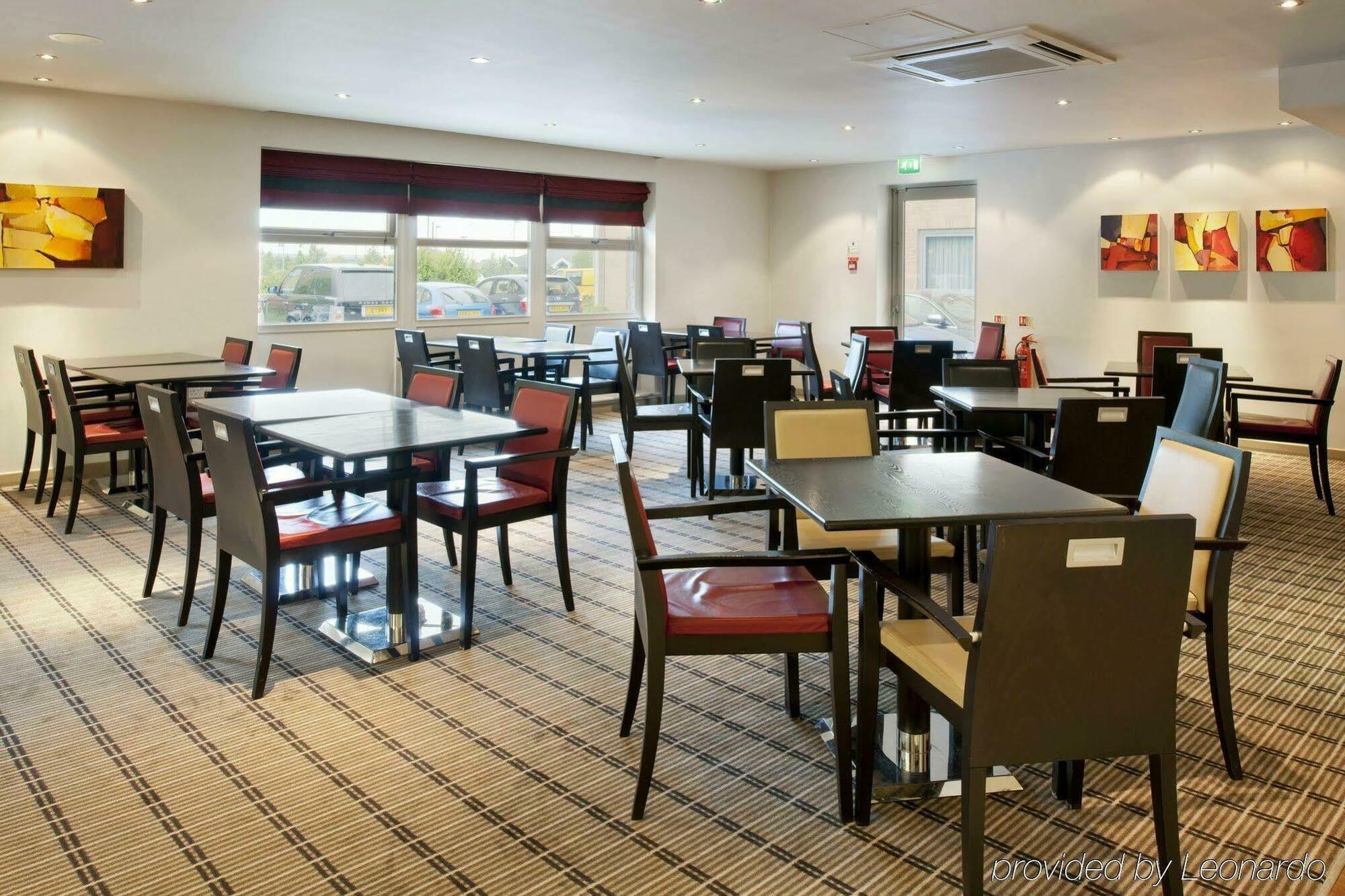 Holiday Inn Express East Midlands Airport By Ihg Castle Donington Restaurant foto